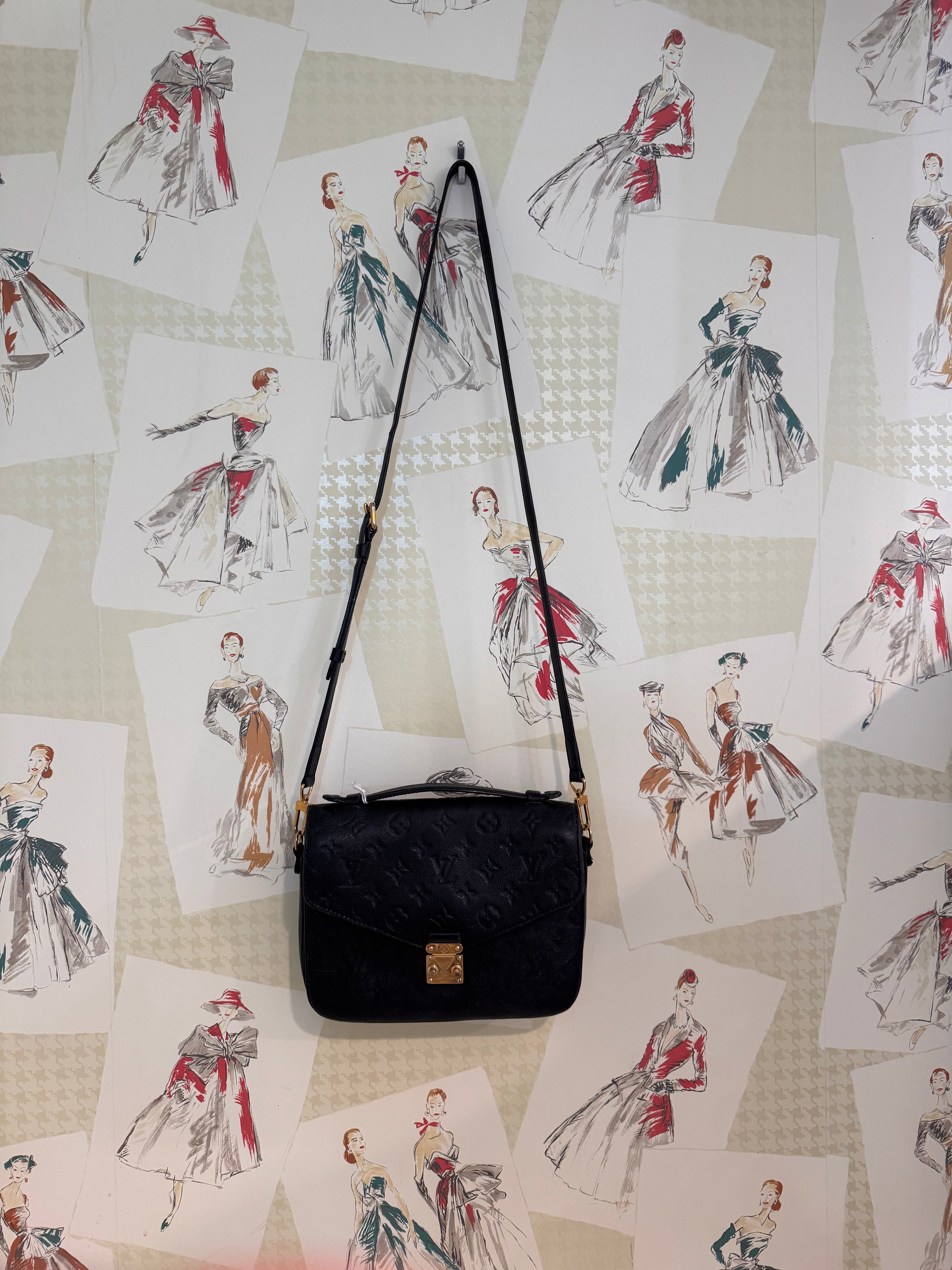 Louis Vuitton Pouchette Métis, Black Leather